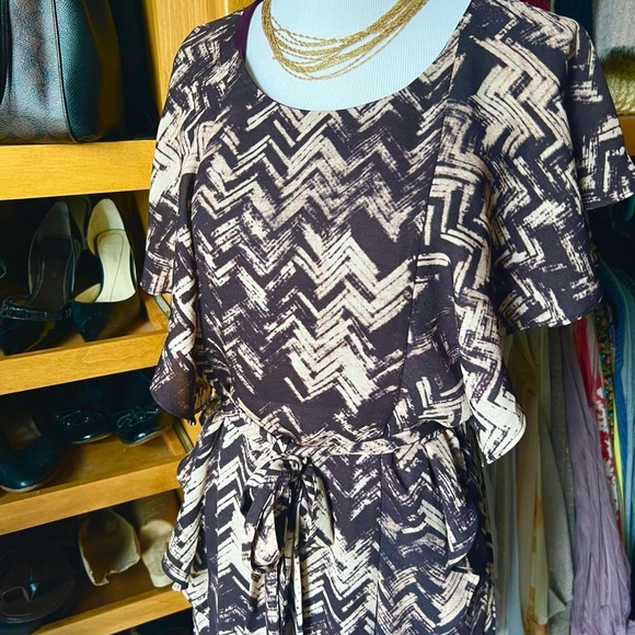 ⭐️BOGO FREE⭐️ NWOT GAP Ruffle Chiffon Patterned Dress - Picture 10 of 12